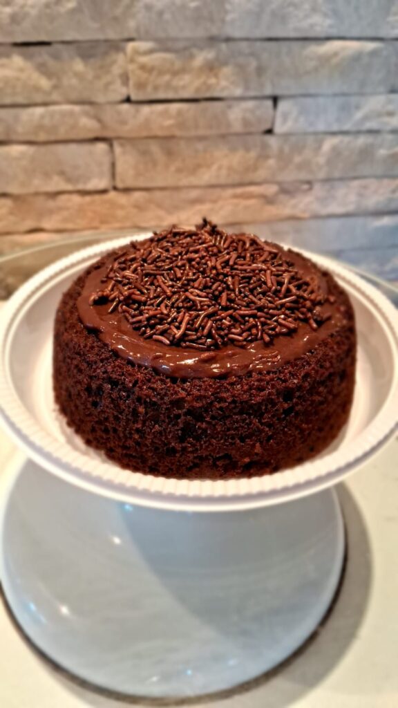 Bolo Piscininha Artesanal de Chocolate com Brigadeiro - Pequeno