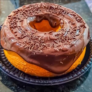 Bolo Vulcão Artesanal de Cenoura com Brigadeiro - Pequeno